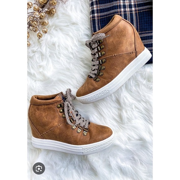 Not Rated TIBI Women's Size 7.5 M Hidden Wedge Sneaker Tan Brown Flannel Accent - Picture 2 of 8